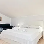 Lo Scoglio Apartman Bari