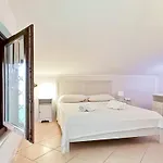 Lo Scoglio * Bari