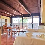 Apartman Lo Scoglio *