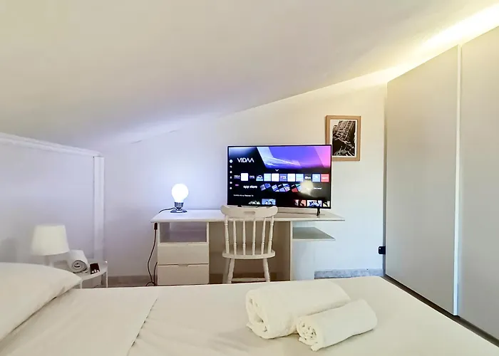 Lo Scoglio Apartment *